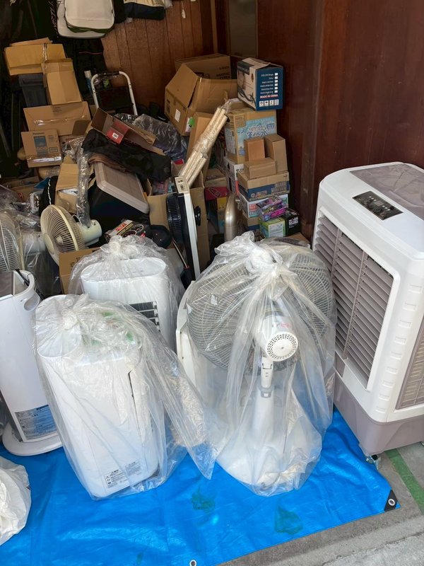 作業前：季節家電の扇風機と除湿機（上京区）